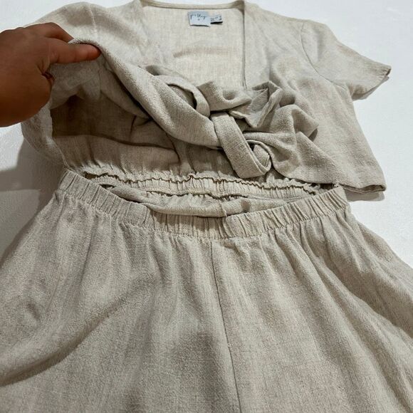 Princess Polly Beige Linen Wrap Romper Size 4 US / AU 8 - Picture 4 of 8
